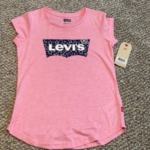 NWT Levi’s scoop neck tee size M